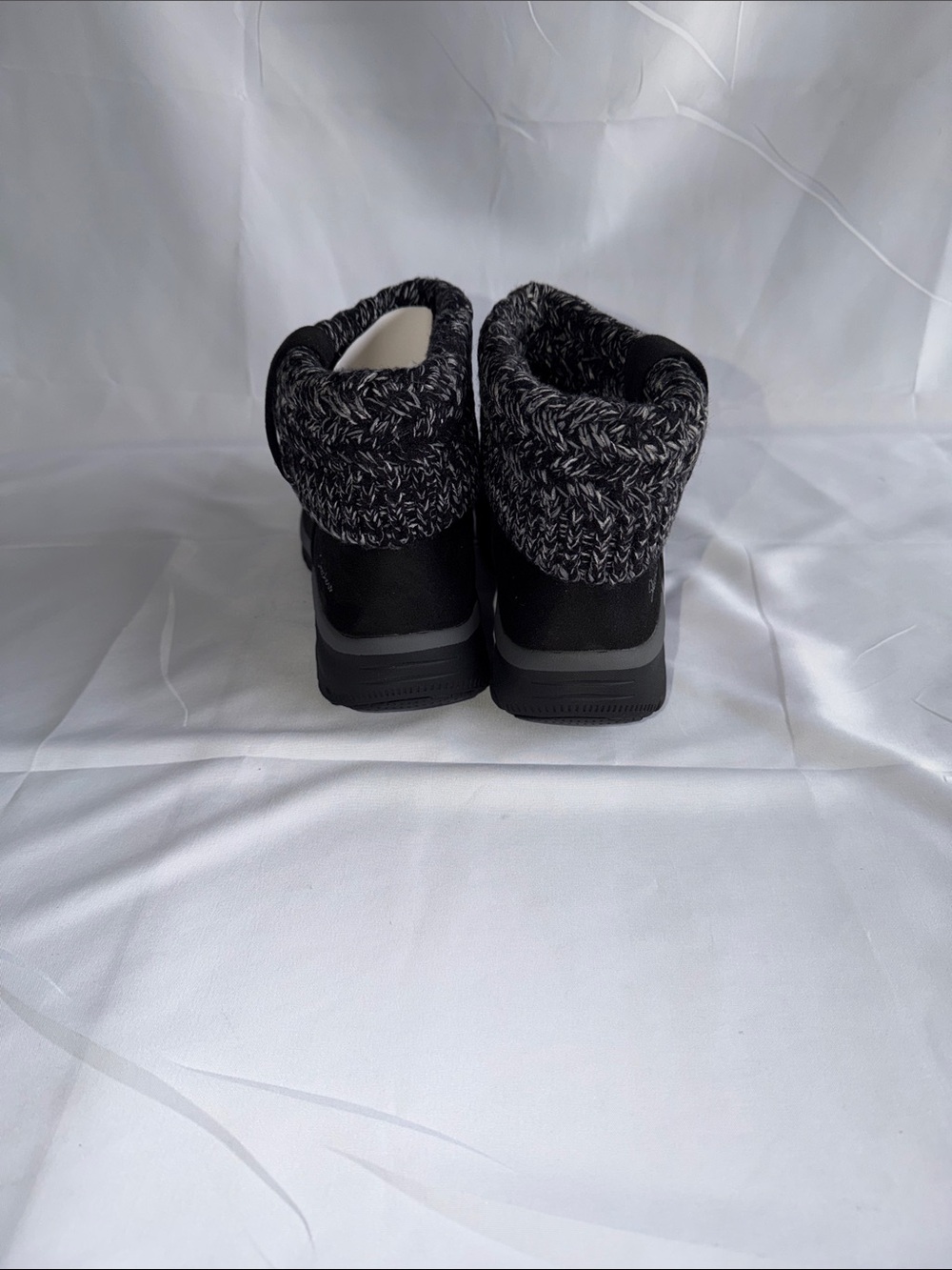 Skechers Relaxed Fit Easy Going Cozy Weather Black Water Repellent Ankle Boots - Picture 4 of 6